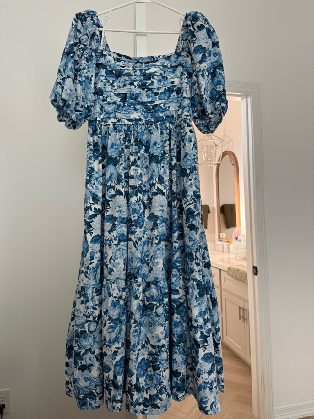Abercrombie & Fitch Blue Floral Emerson dress